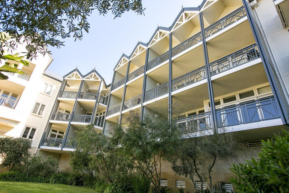 Portsea Village Resort Экстерьер фото
