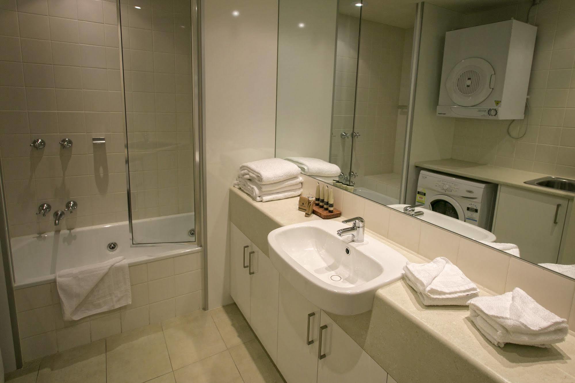 Portsea Village Resort Экстерьер фото